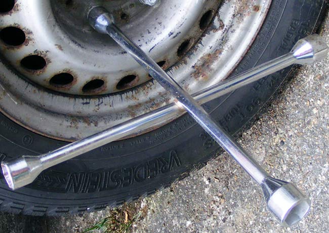 DIY-Auto-Repair-Tools-Four-Way-Wrench